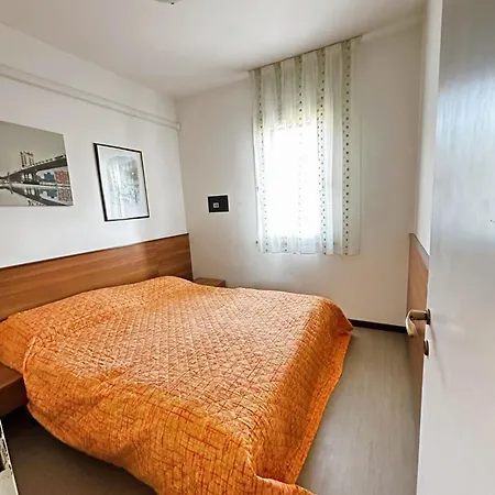 Apartment Comfy Flat With Pool In Bibione