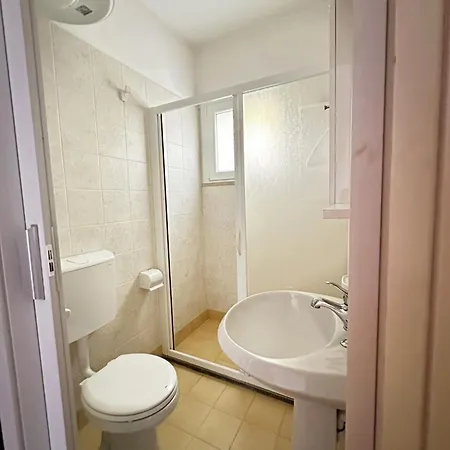Comfy Flat With Pool In *
